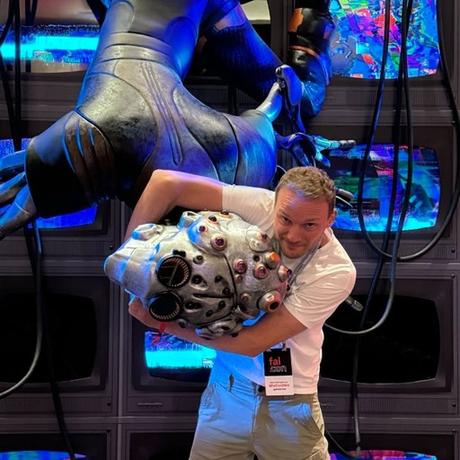 The speaker’s profile picture